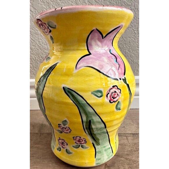Vintage Handmade Studio Vase with Tulips Signed - Picture 2 of 7